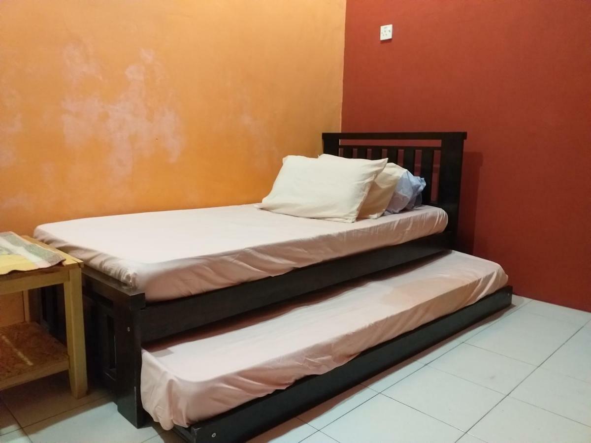 Assalam Homestay 세리 이스칸다르 외부 사진